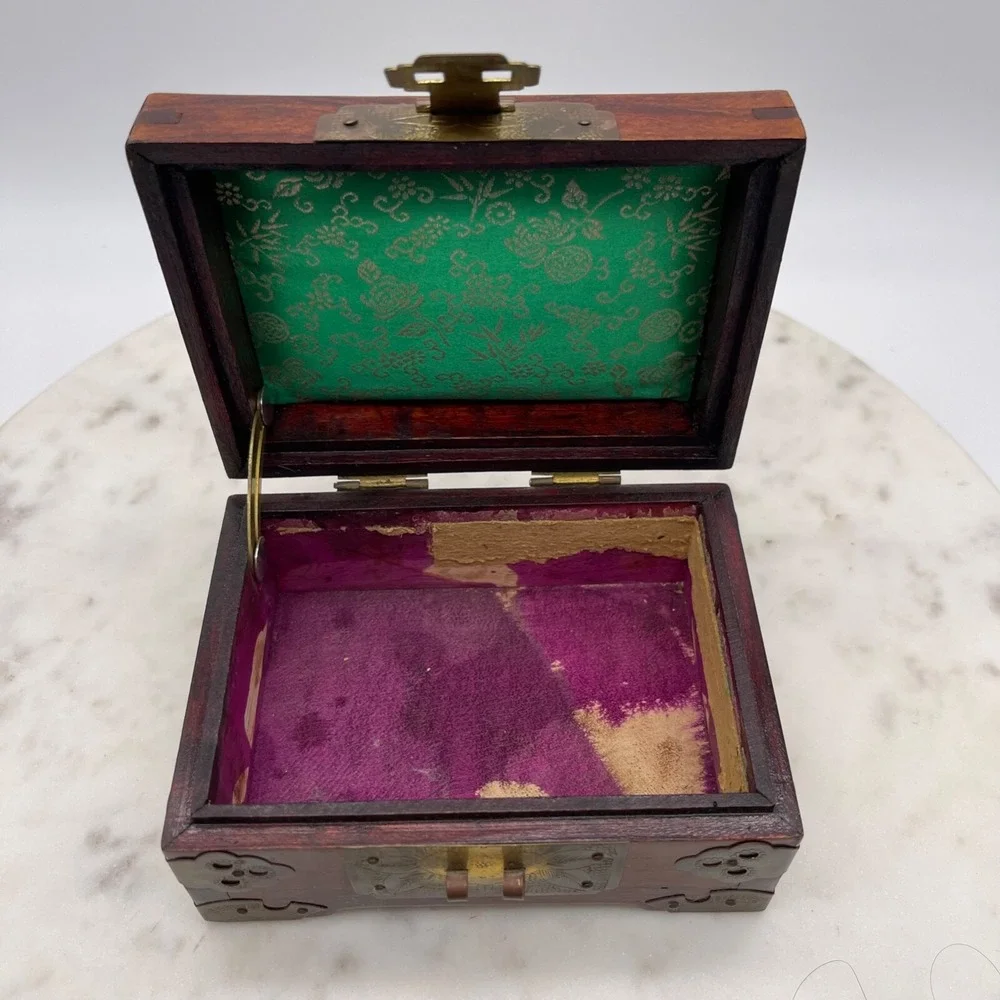 Vintage Chinese Carved Inlay Jewelry Box Shanghai Blue Silk Wooden‎